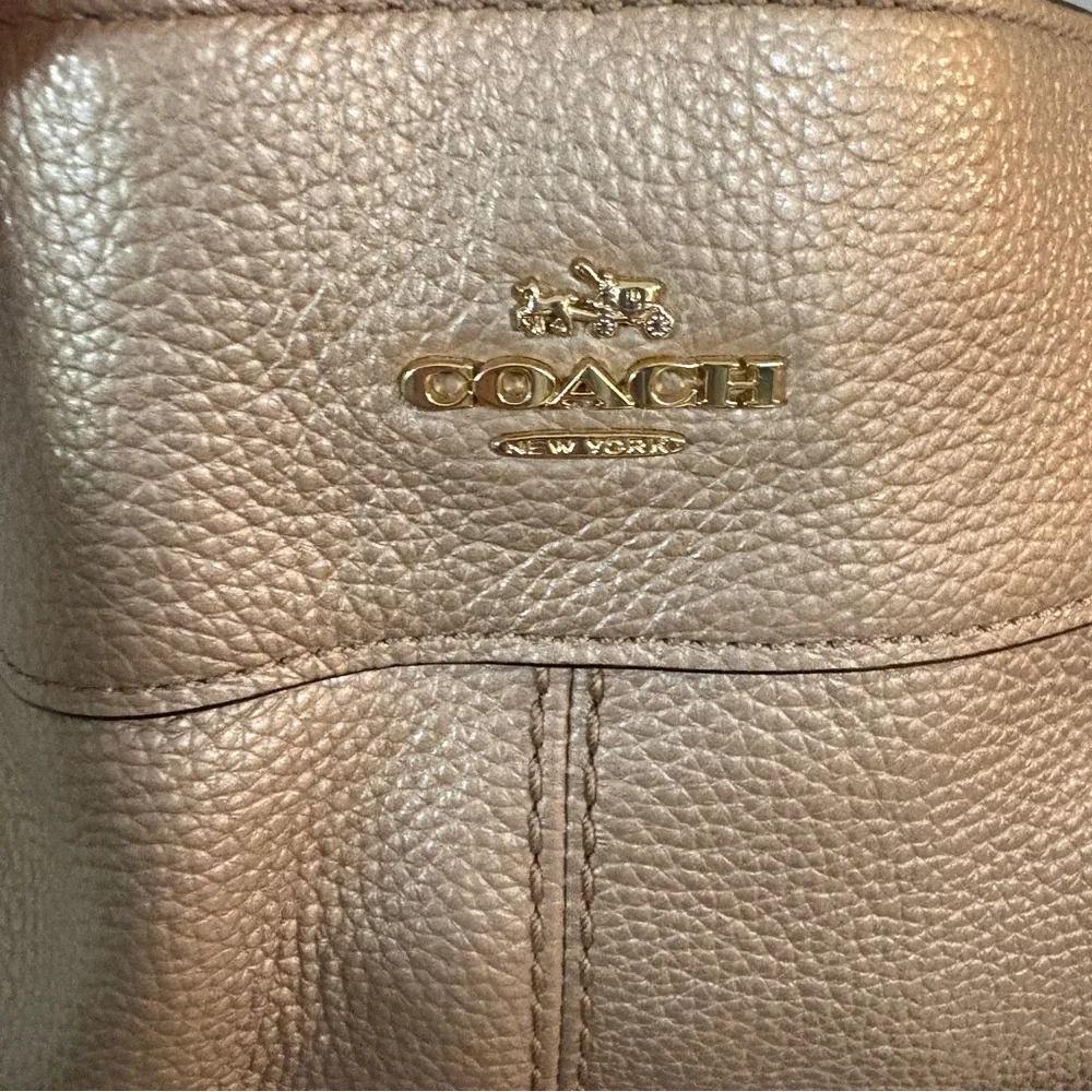 Coach Lexy Platinum Triple Compartment Shoulder Bag Purse Gold Hardware - Picture 9 of 16